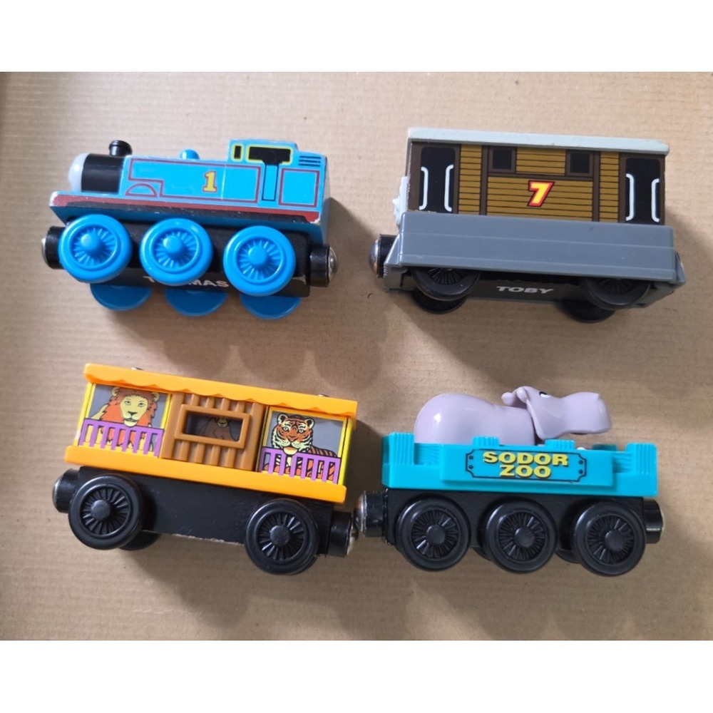 Thomas & Friends Wooden Railway Sodor Zoo Hippo Cars Toby Thomas Engine 4 Pc Lot